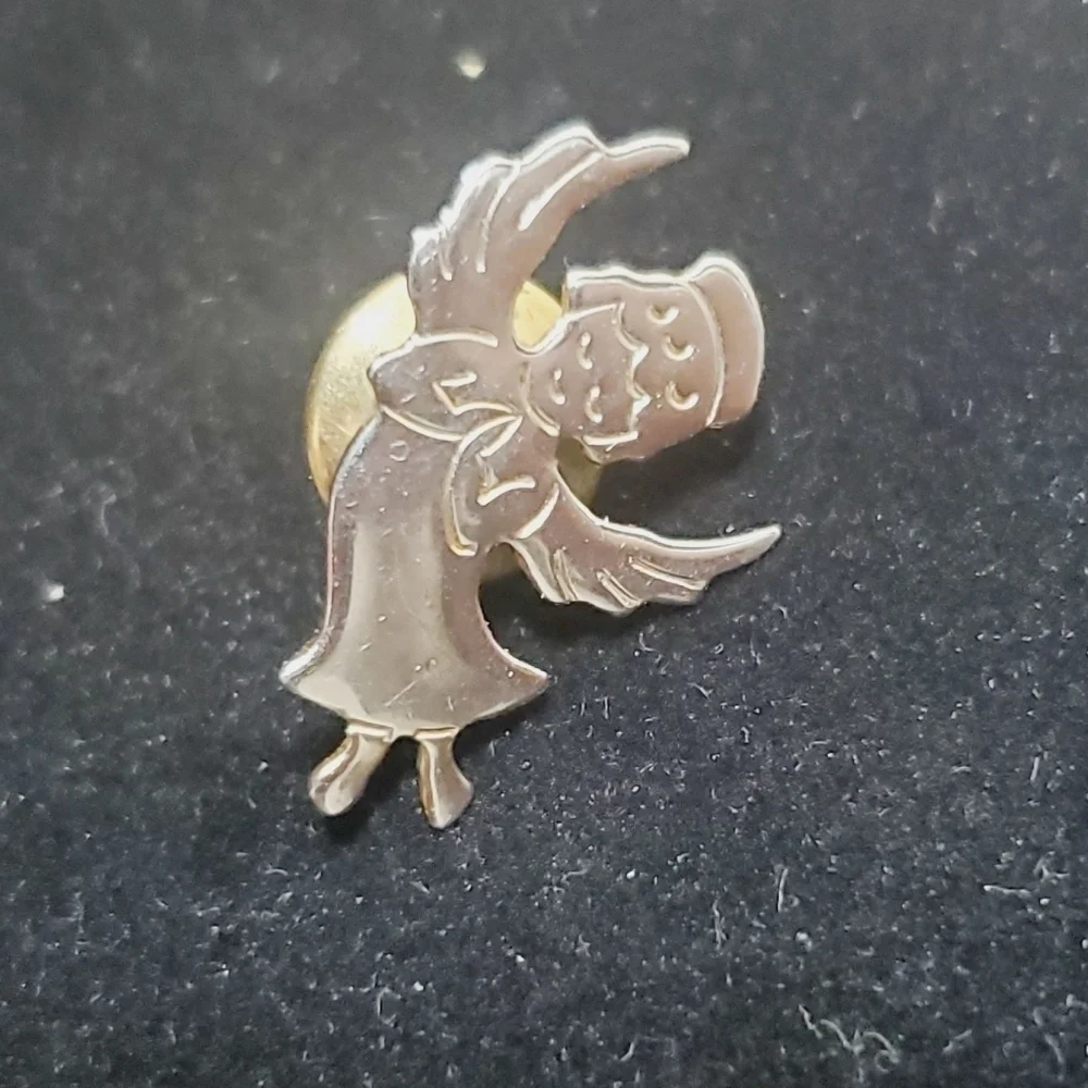 Silver Praying Angel Charm Vintage Angel Wings hand. 🌴